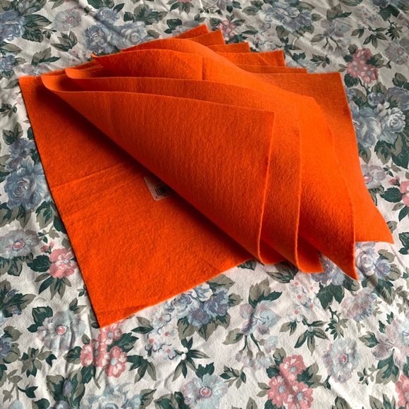 [Free If You Bundle] Qty (5) Sheets Of Tangerine Orange #3161 Art Craft Felt - Picture 3 of 4